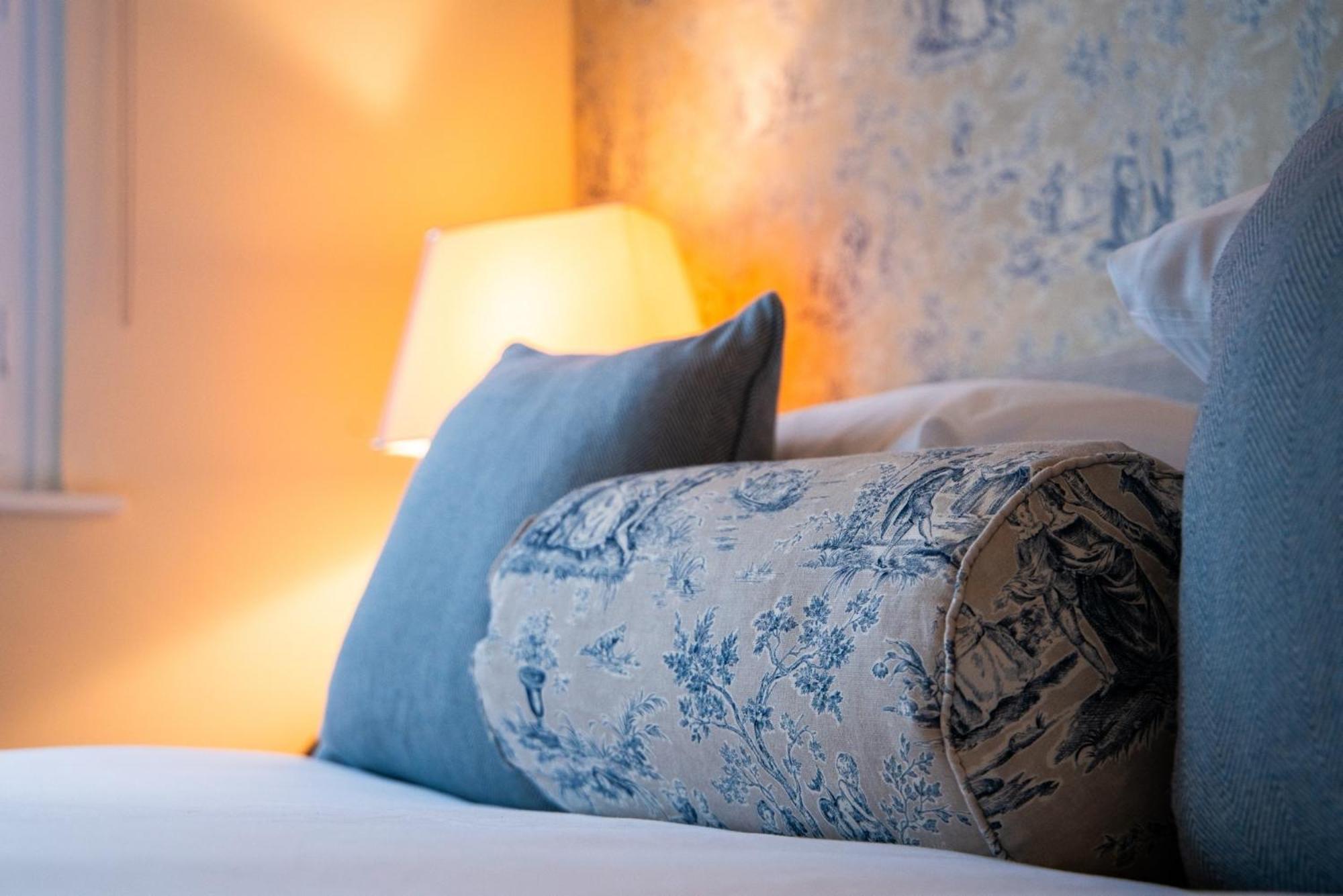 Three Salmons Hotel 우스크 외부 사진