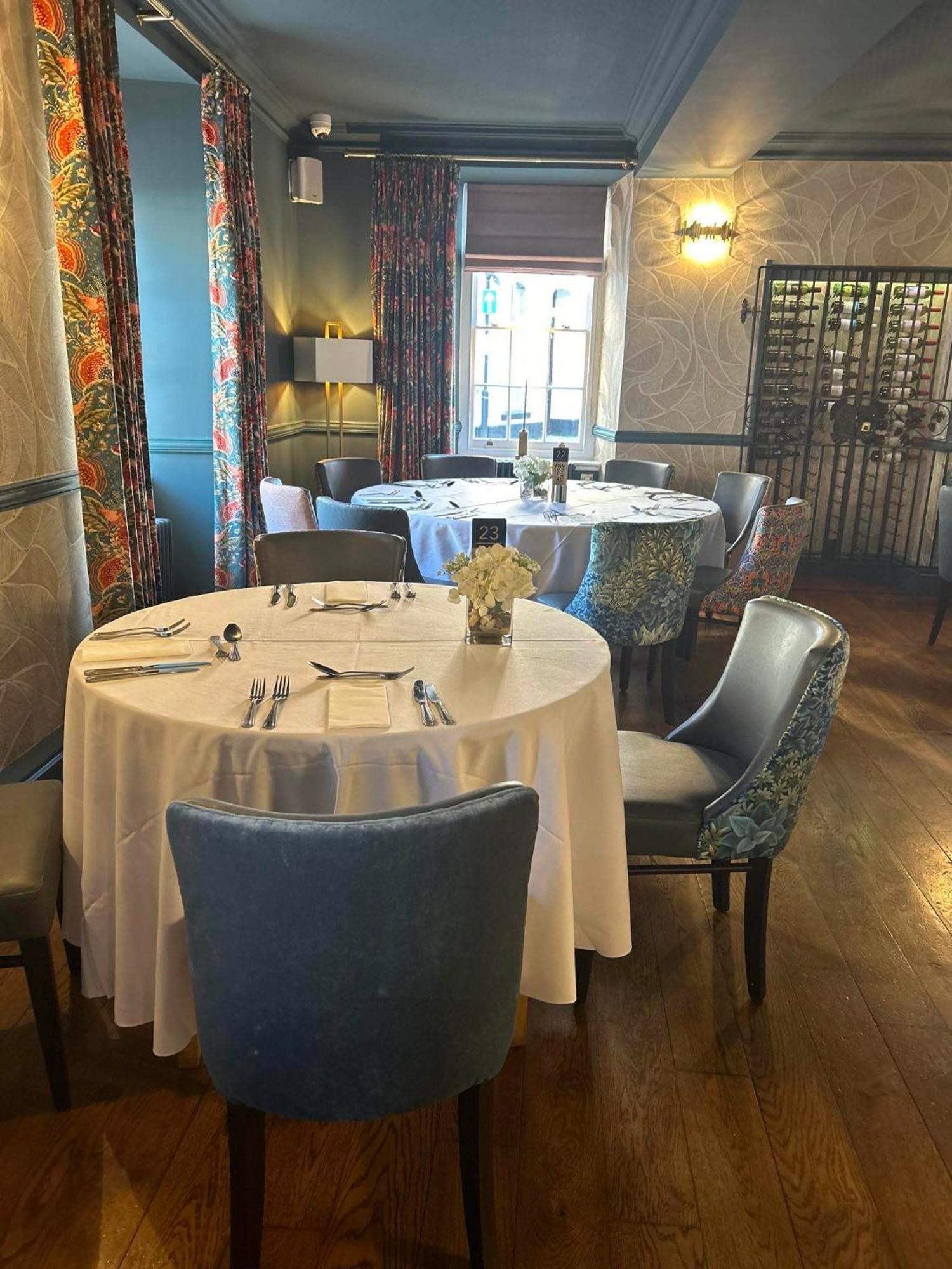 Three Salmons Hotel 우스크 외부 사진