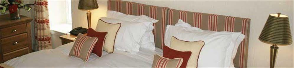 Three Salmons Hotel 우스크 외부 사진
