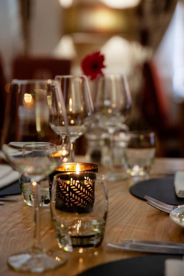 Three Salmons Hotel 우스크 외부 사진