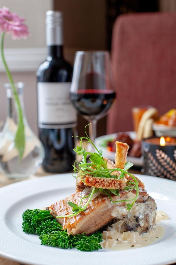 Three Salmons Hotel 우스크 외부 사진