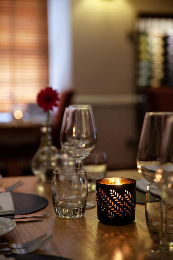 Three Salmons Hotel 우스크 외부 사진